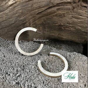 Paddle Horn Loop Earrings